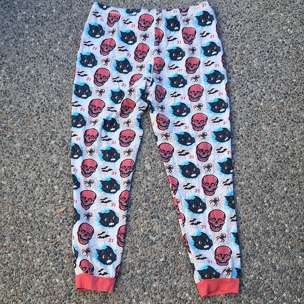 Creepy Co. Presents Beistle Halloween Spooky Skull Cat & Spiderweb Print Pajamas - Picture 14 of 15